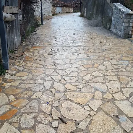 Nuci's Glass Floor 아파트