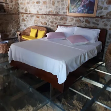Nuci's Glass Floor Apartment