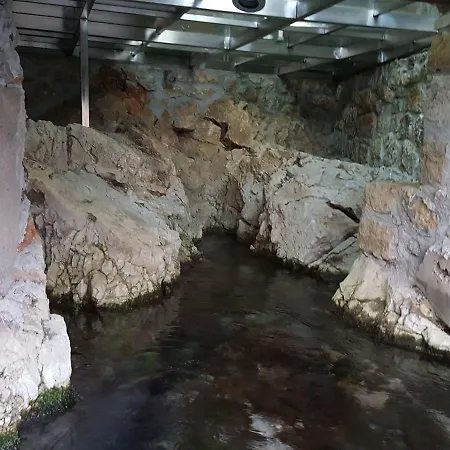 Apartament Nuci's Glass Floor *