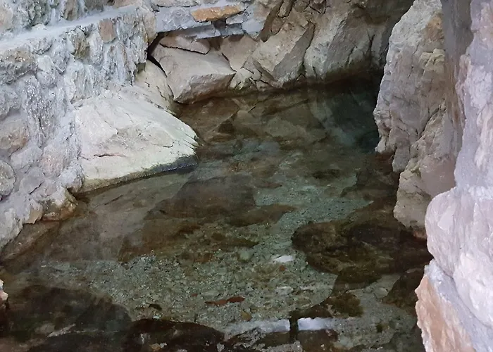 Apartament Nuci's Glass Floor